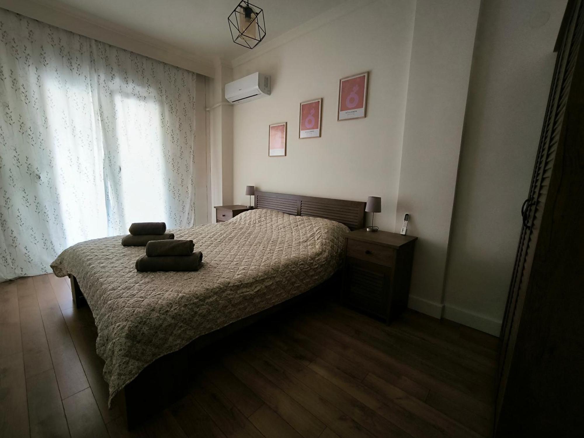 Port View, Veranda, 80 Sqm, Spacious Place For 6 Apartment *